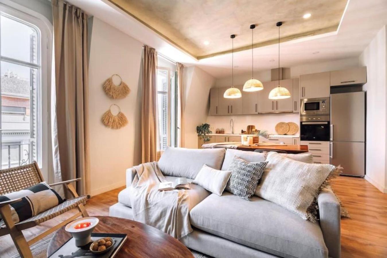 Salonga - 1 Bedroom And Balcony In Eixample Esquerra Barcelona Eksteriør billede